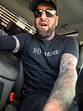 Beardedtattood live sex cam