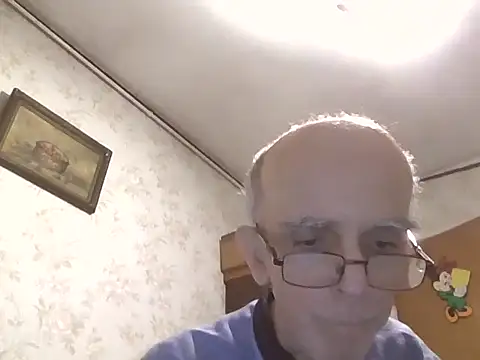 mariusica1@xh live sex cam