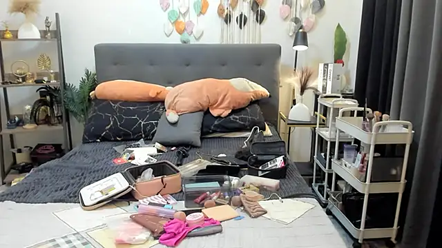 OliviaWho live sex cam