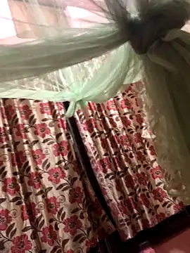 FactiousPowys live sex cam