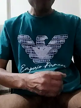 whitebullock live sex cam