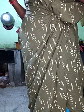 Tamilselviroja- live sex cam