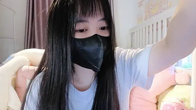 love-uiui live sex cam