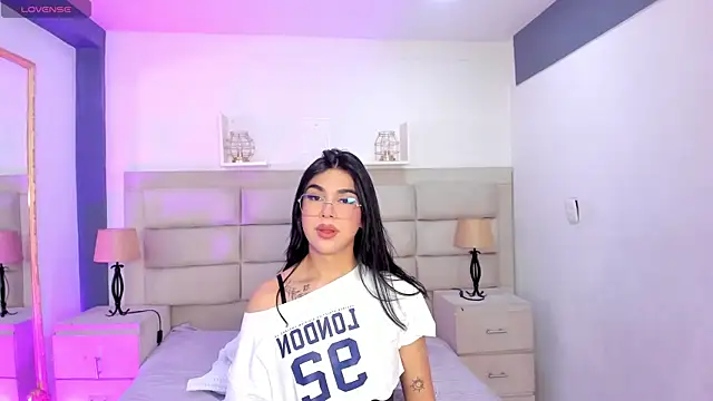 RoseCassie live sex cam