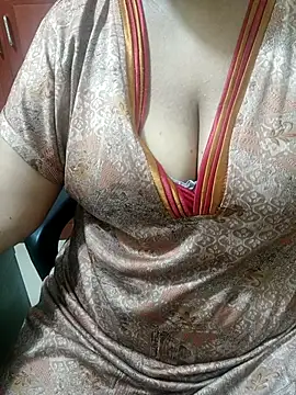 Tamil-ranjitha18 live sex cam