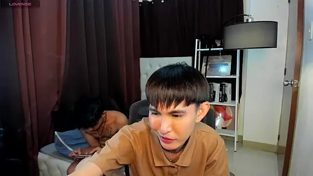 XloverXsiantwink live sex cam