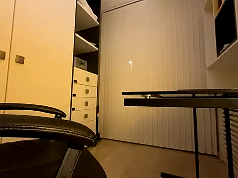 18YOmario live sex cam