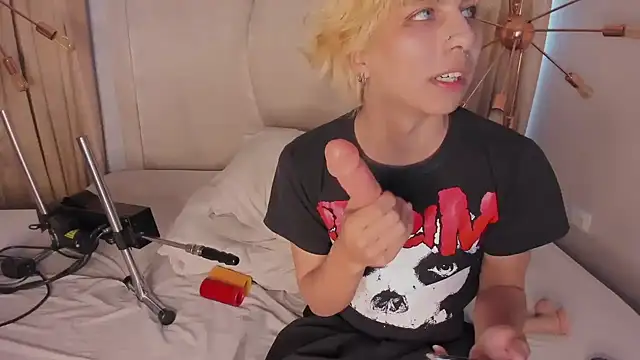 OliIverr22 live sex cam