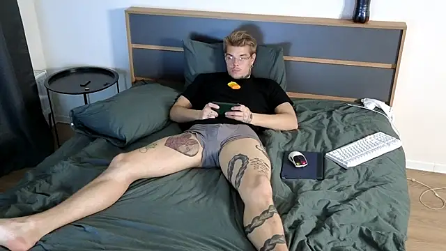 DENIS_HERE live sex cam