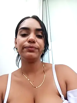 Sara-77 live sex cam