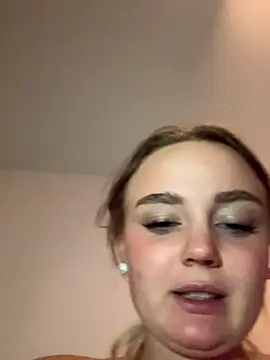 CherryEmmy live sex cam
