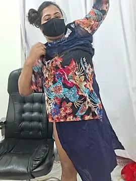 Bristy- live sex cam