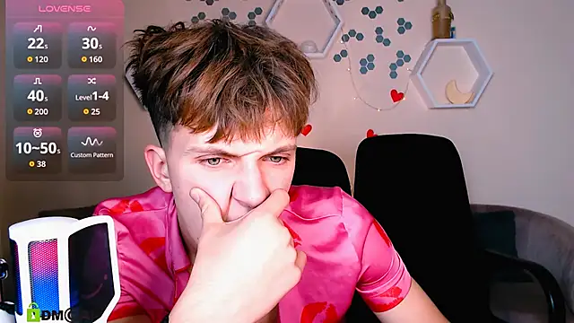 travis_wolf_ live sex cam