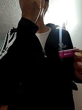 Bonny_Klote live sex cam