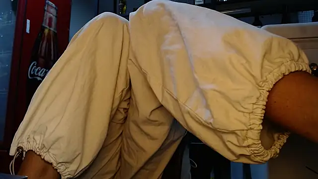 DAELAA live sex cam