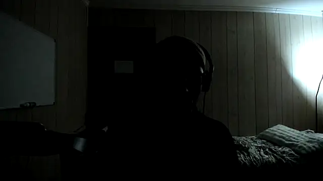 NaturalBeautyQueen live sex cam