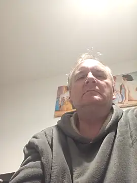Paolo7619 live sex cam