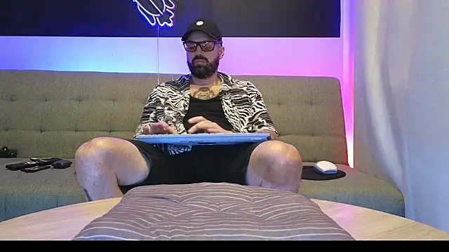 MattxFeet live sex cam