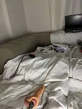 Ozge-SluttyScream69 live sex cam