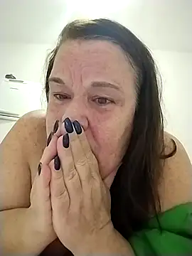 Yaya_Mineira live sex cam