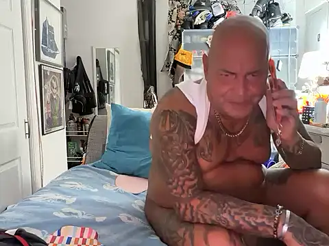 lovetatts64 live sex cam