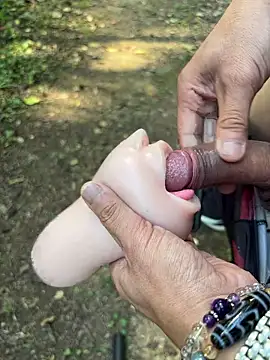 Hideen-real-face live sex cam