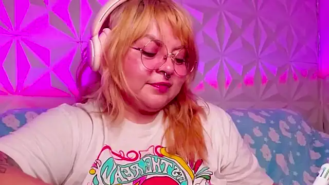 Satyn_doll's Stripchat show and profile