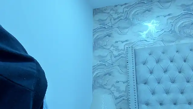 Kev_jenner live sex cam