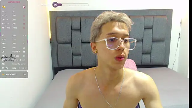 skinny_bigcock02 live sex cam
