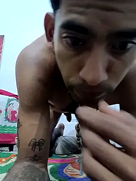 Negritohot2828 live sex cam