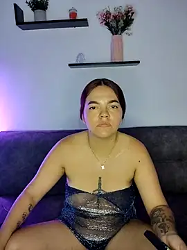 Lia-cutee live sex cam