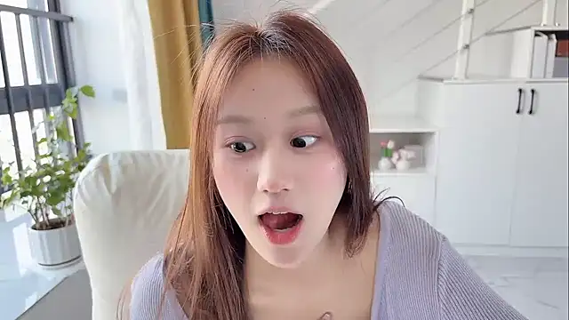 Cassie-20 live sex cam