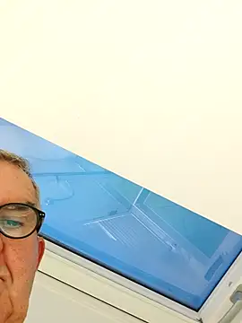 Oldmenhot66 live sex cam