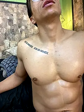 ApoloCruz live sex cam