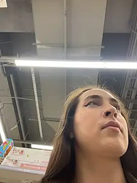 Holly_Play live sex cam