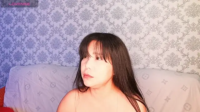 MissValday's Stripchat show and profile