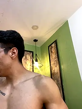 ApoloCruz live sex cam