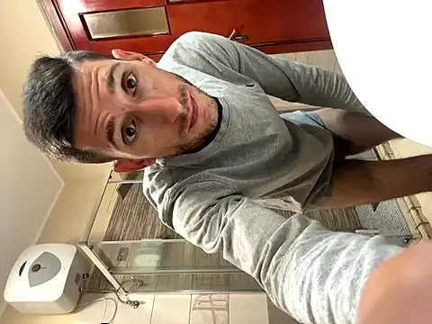 Gionnytav live sex cam