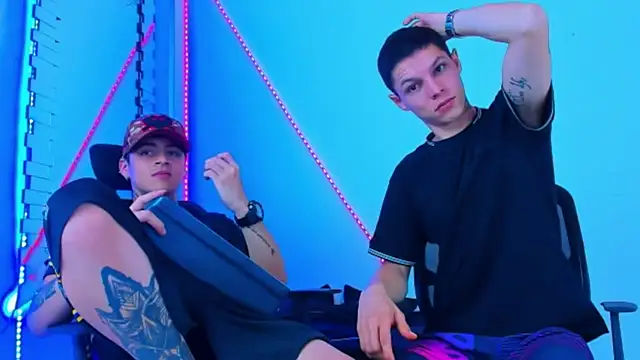 HOT_boy2025 live sex cam