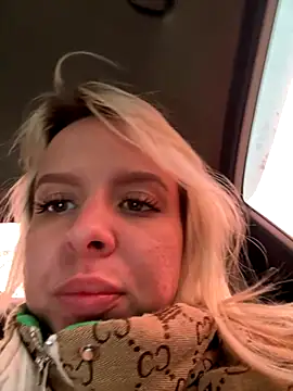 LikaCat live sex cam