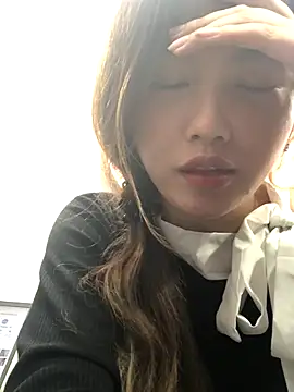 MaiHoang2k live sex cam