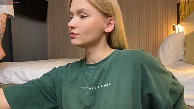 Adelovenick live sex cam