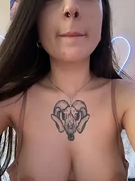 Arya_Black live sex cam