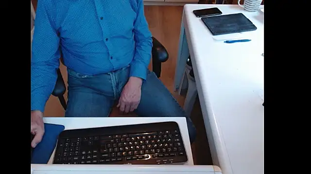 dutchpornking live sex cam