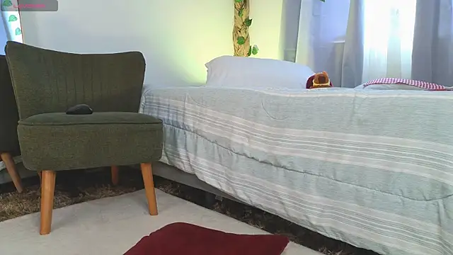 Tommyfoxboy live sex cam