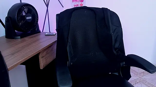 Christopher_77 live sex cam