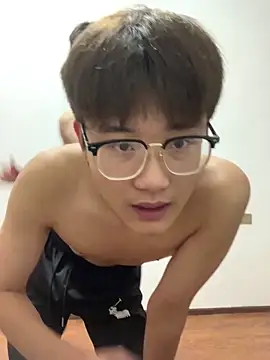 KK-cuteboy live sex cam