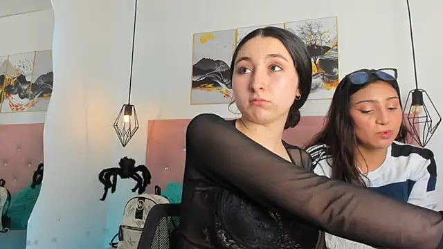 kiara_and_christy live sex cam