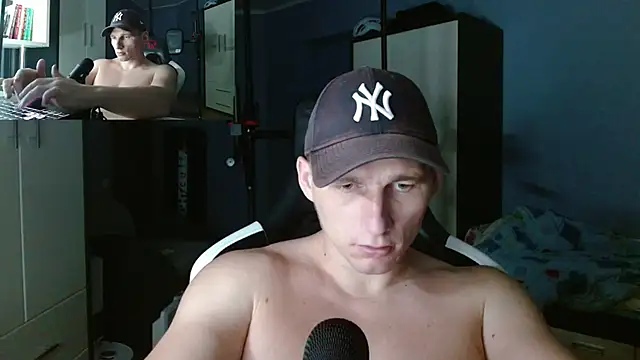 PoliglotJoe live sex cam