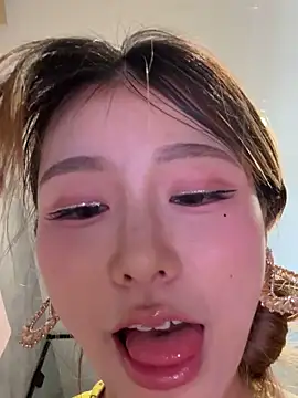 Kiki--2025 live sex cam